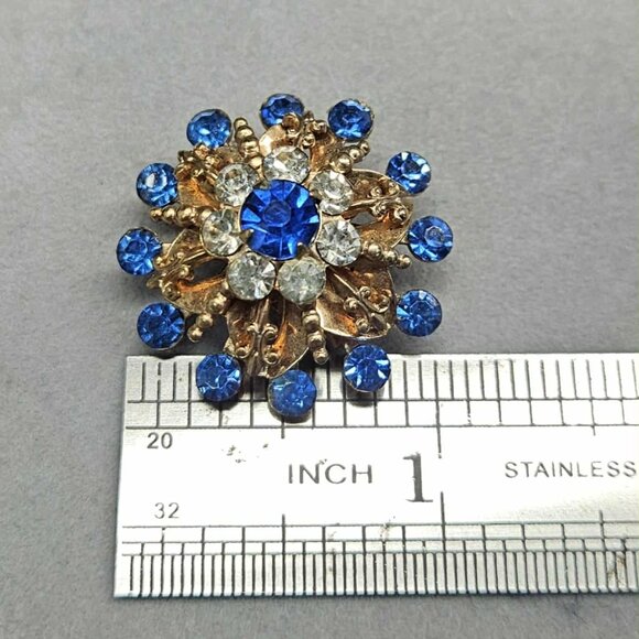 Jewel Encrusted Gold Tone Brooch 50's Era - Picture 5 of 6